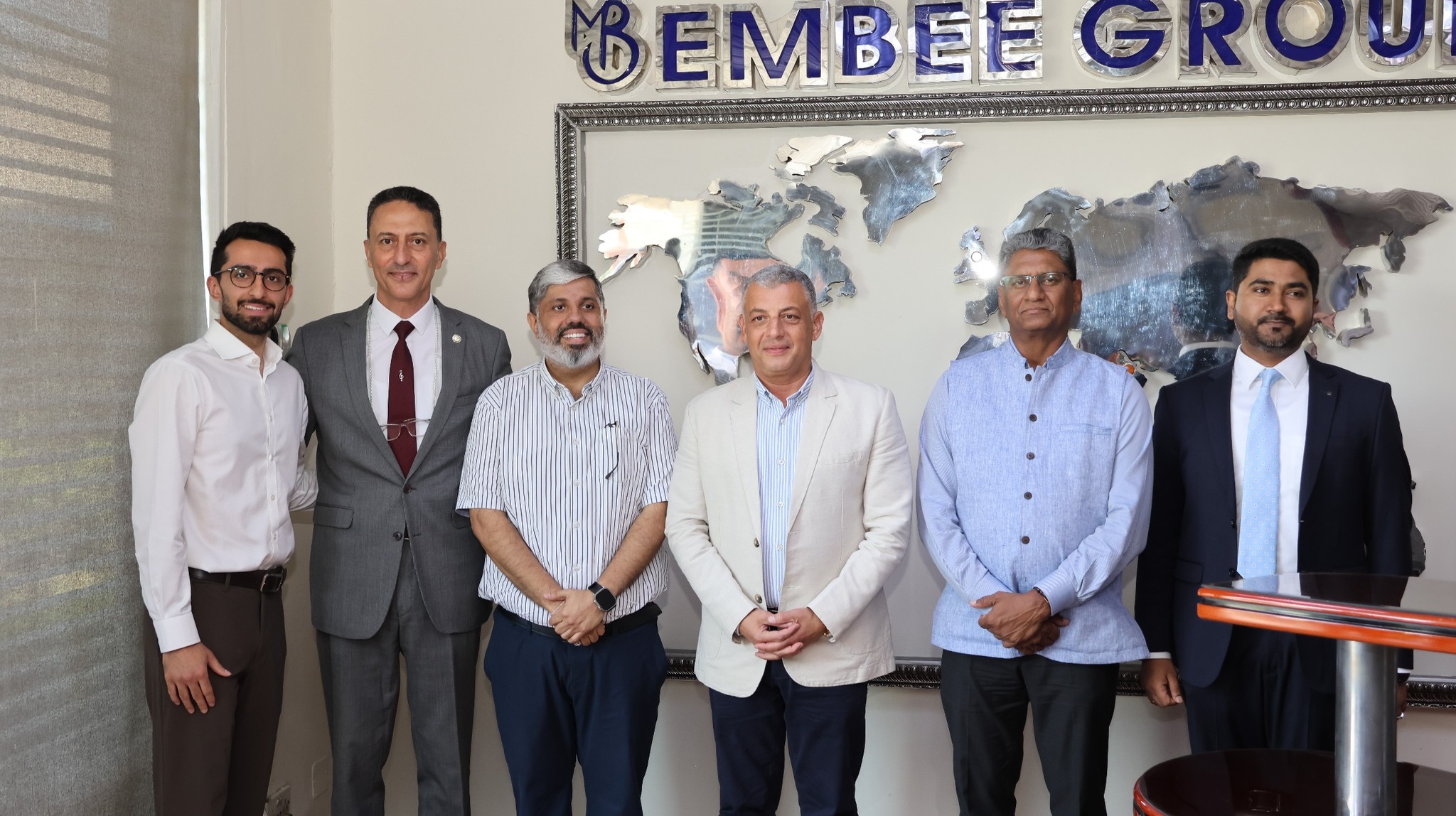  محافظ الإسماعيلية يستقبل سفير دولة الهند ويتفقدان مصانع EMBEE بالمنطقة الحرة الاستثمارية بالإسماعيلية 